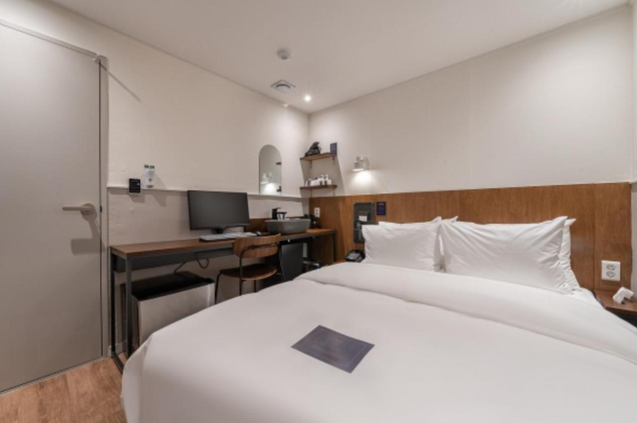 Just Motel 2*